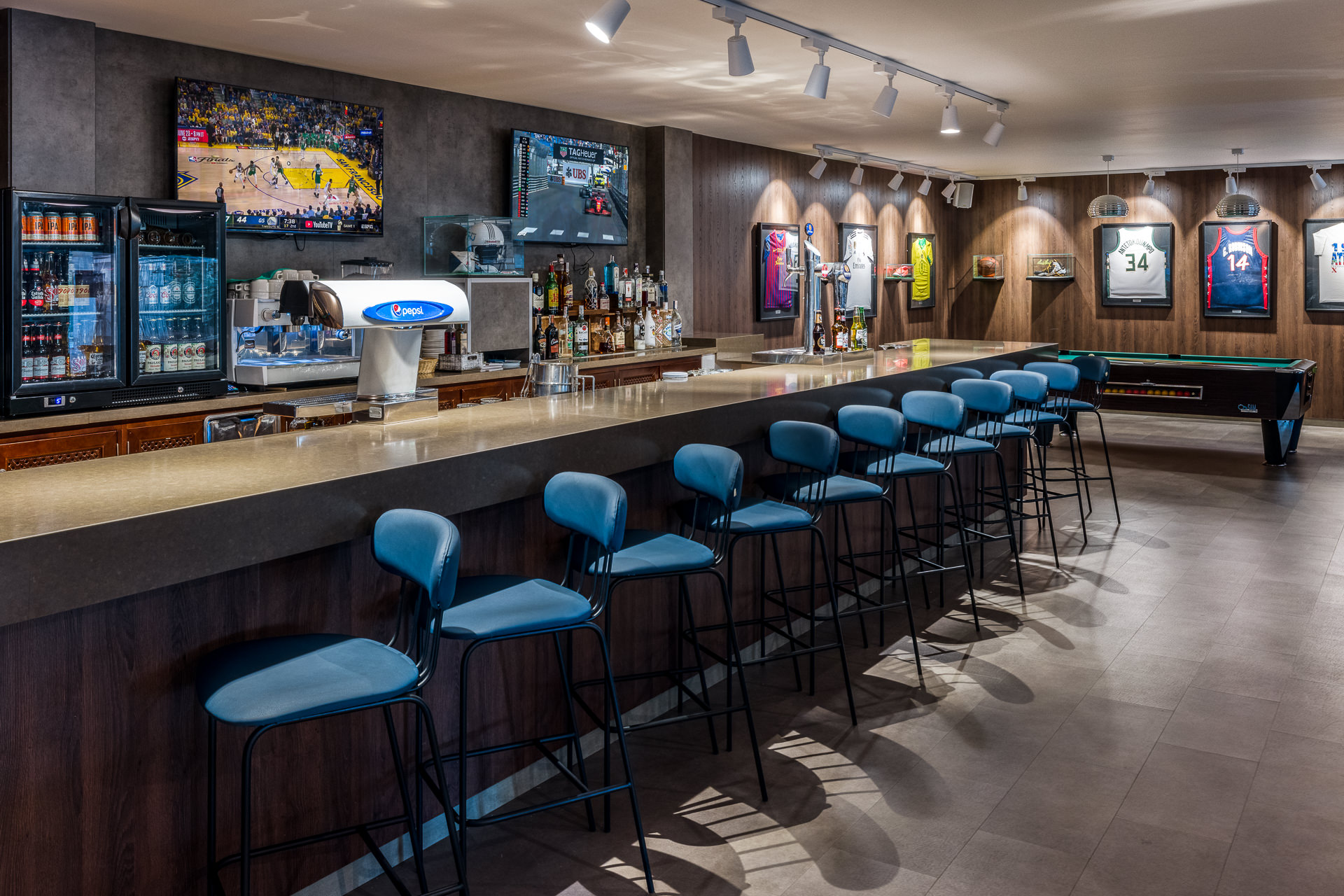 017_alta_playaballena Legends Sport Bar.jpg